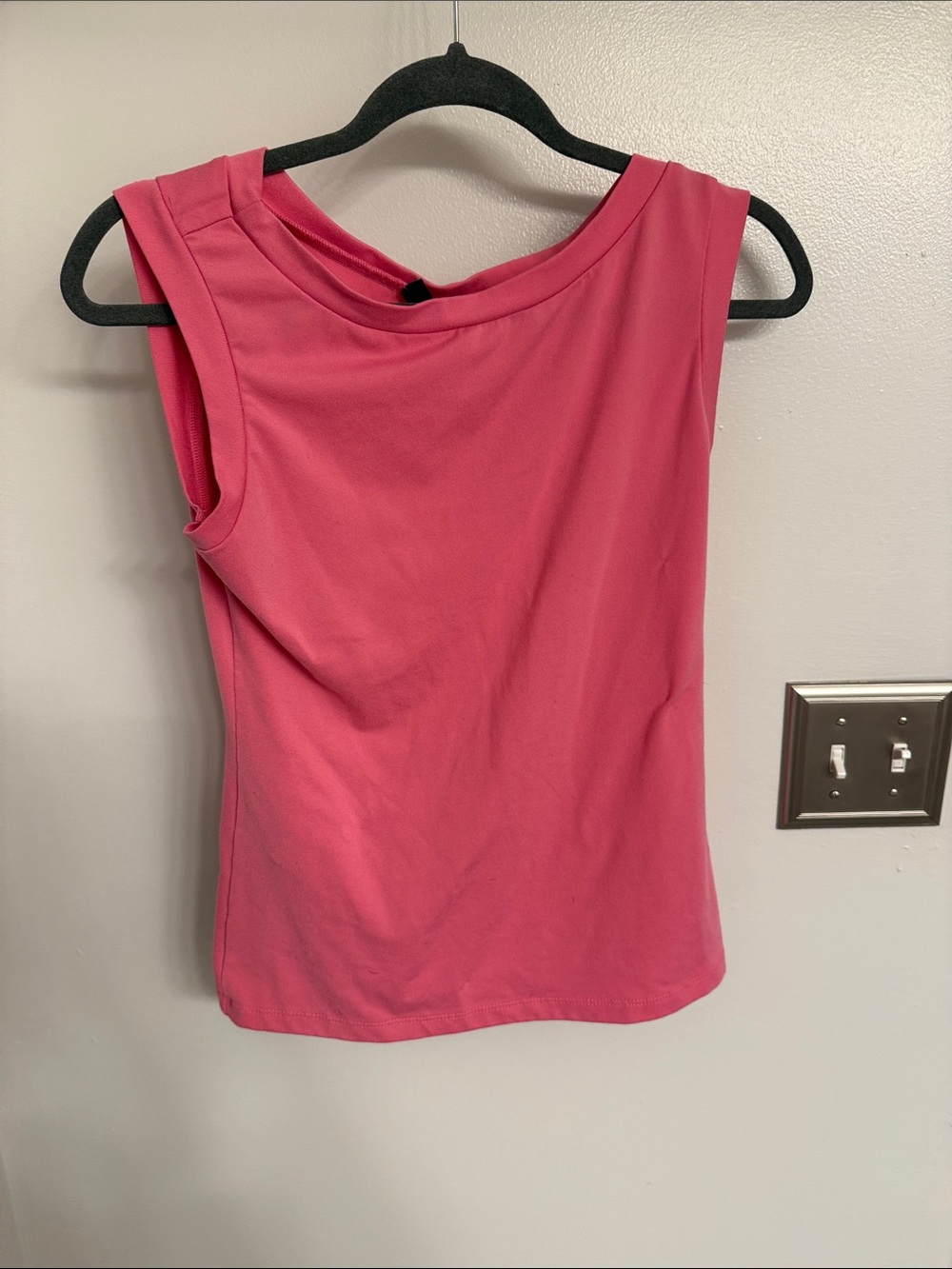 New York & Company Bright Pink Scoop Neck Tank